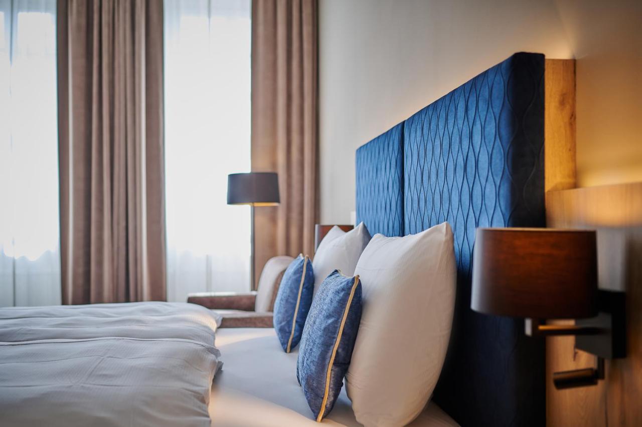 Hotel Zur Post Altoetting ภายนอก รูปภาพ