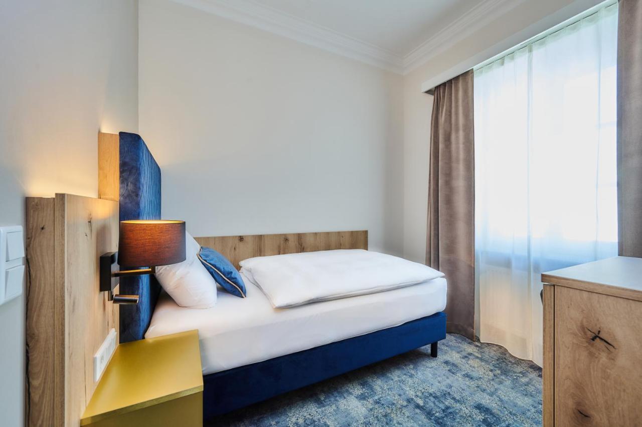 Hotel Zur Post Altoetting ภายนอก รูปภาพ
